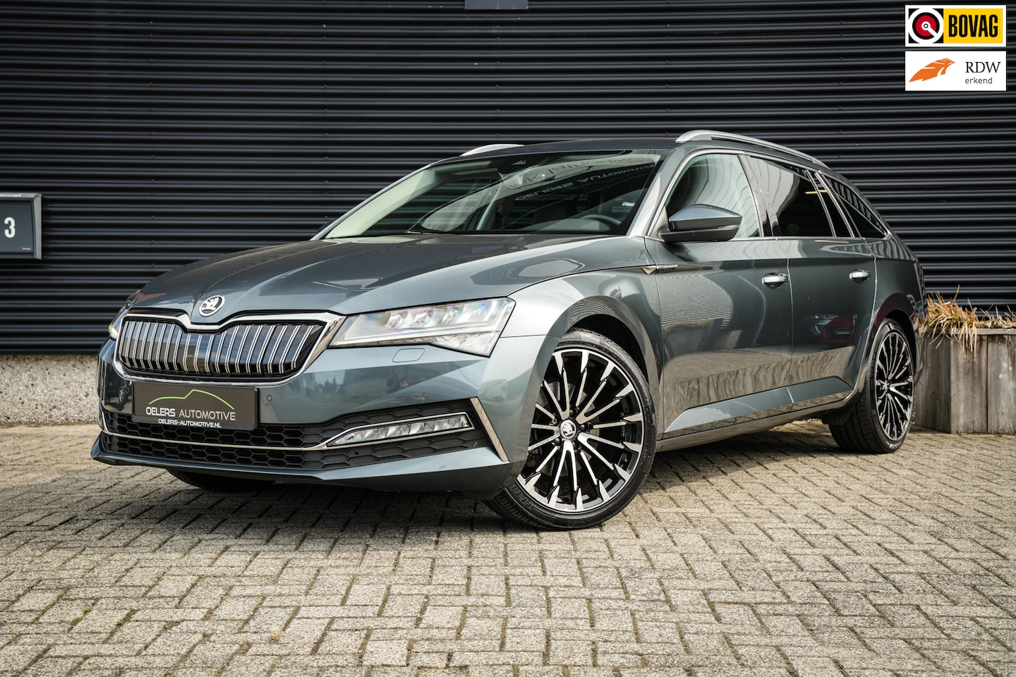 Skoda Superb Combi - 1.4 TSI iV Style Business | ACC | CarPlay | Clima | Navi | DAB | DCC | Metallic | 360 came - AutoWereld.nl