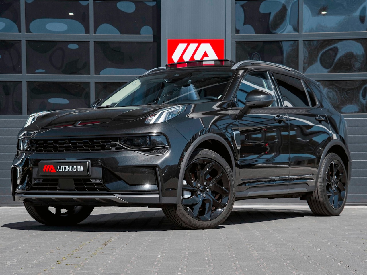 Lynk & Co 01 - 1.5 Black Edition Panoramadak|360° Camera|ACC|Stoelverwarming|Navi|Carplay - AutoWereld.nl