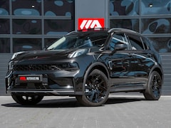 Lynk & Co 01 - 1.5 Black Edition Panoramadak|360° Camera|ACC|Stoelverwarming|Navi|Carplay