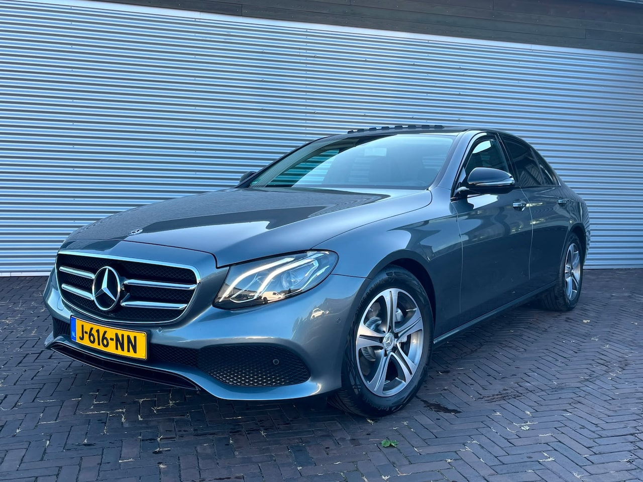 Mercedes-Benz E-klasse - 220 d Business Solution AMG Plus Upgrade Edition lage km - AutoWereld.nl