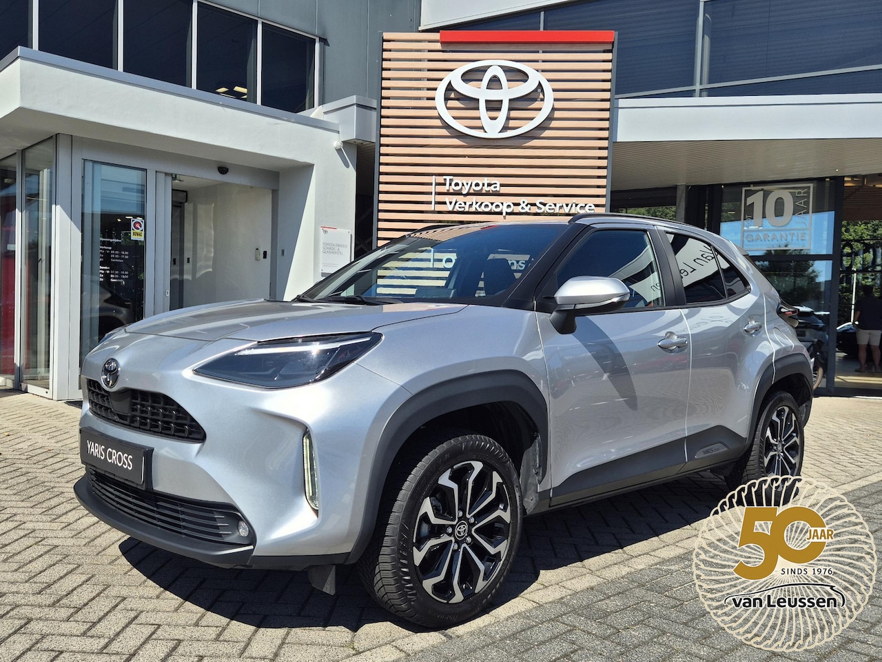 Toyota Yaris Cross - 1.5 Hybrid 115 DYNAMIC STOEL/STUURVERW KEYLESS 17'' LM-VELGEN CLIMA NAVI CAMERA APPLE/ANDR - AutoWereld.nl