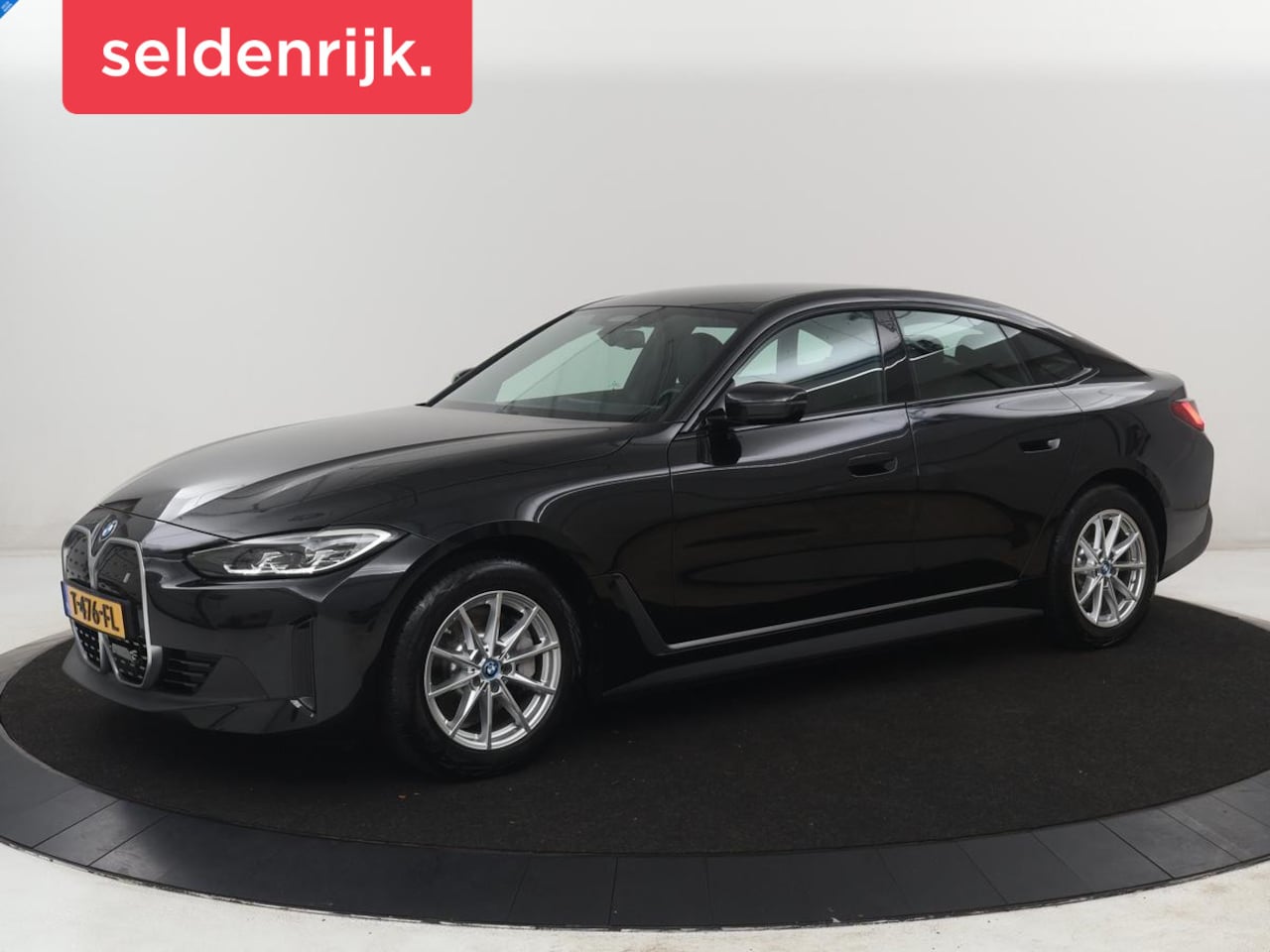 BMW i4 - eDrive40 High Executive 84 kWh | SOH 98,7% | Leder | Adaptive cruise | Dodehoek detectie | - AutoWereld.nl