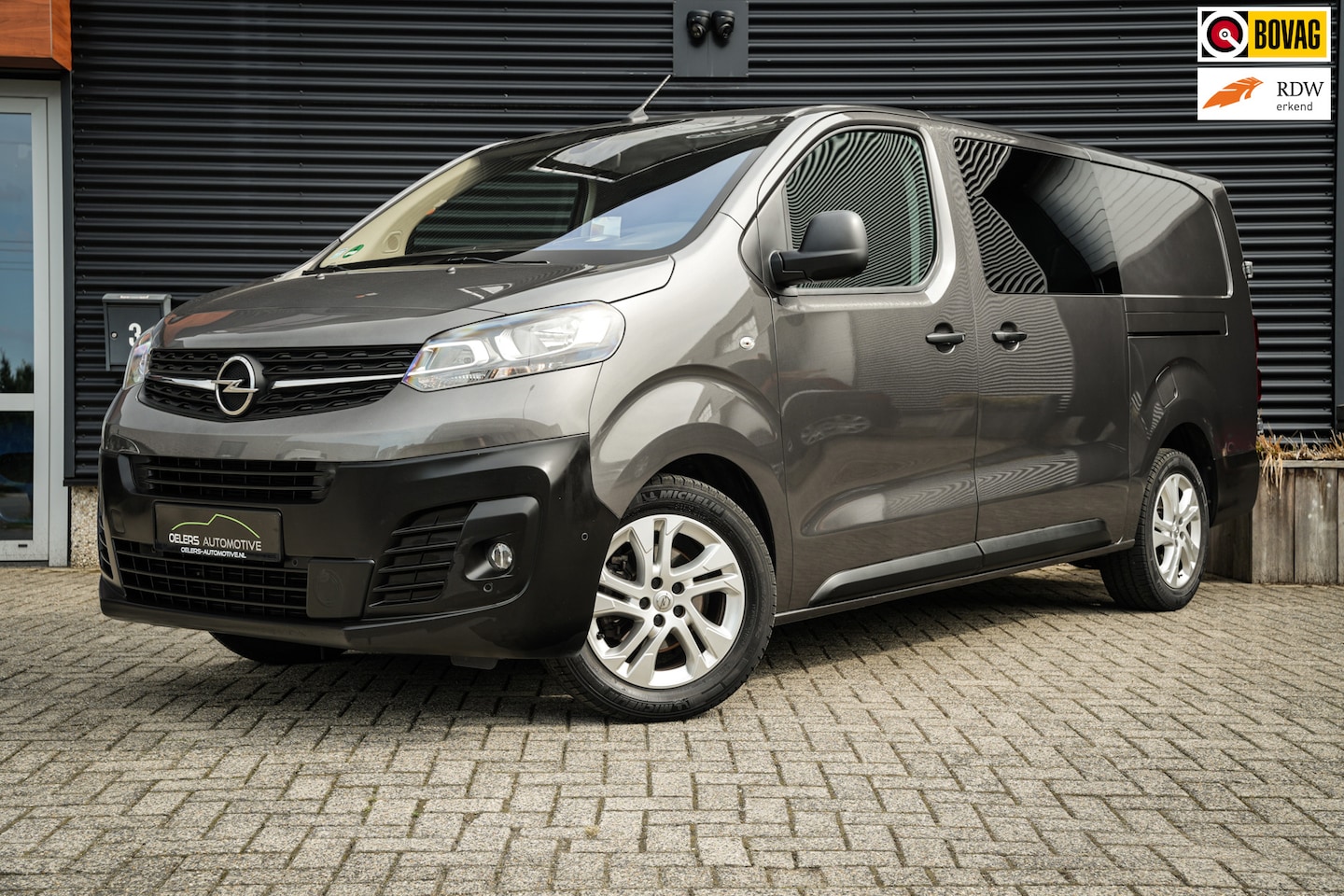 Opel Vivaro - 2.0 CDTI 150PK L3 Dubbele Cabine | ACC | CarPlay | 2x Schuifdeur | Trekhaak | 6-Persoons | - AutoWereld.nl
