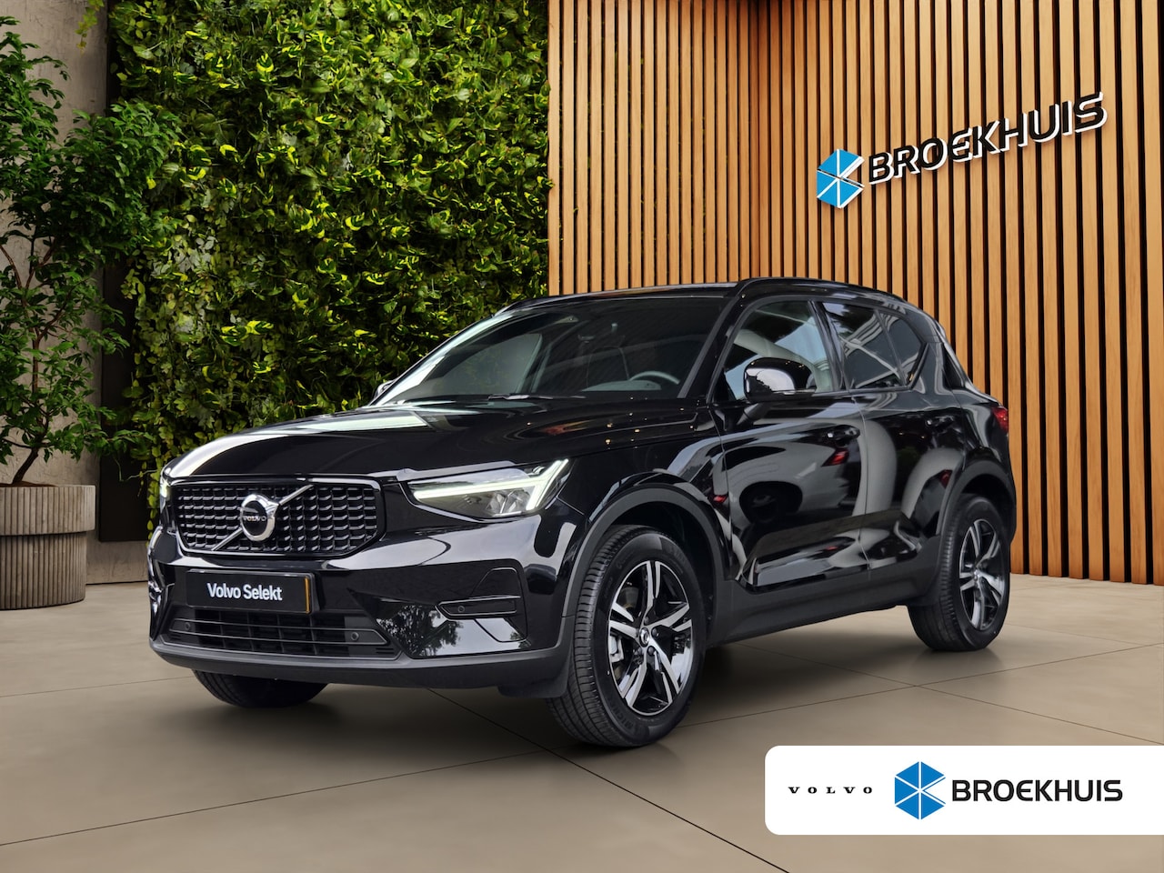 Volvo XC40 - 2.0 B4 Plus Dark | Trekhaak | Camera | Pano | Harman/Kardon | Memory - AutoWereld.nl