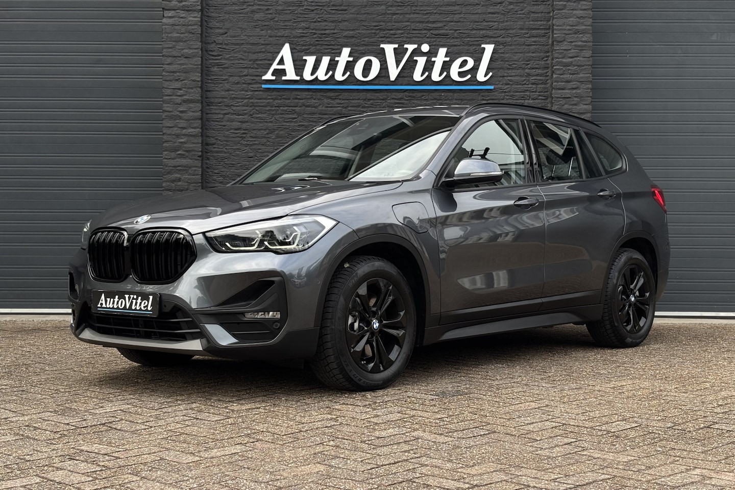 BMW X1 - xDrive25e | Leder | Stoelverwarming | PDC V+A | LED | NAVI | 35X op voorraad - AutoWereld.nl