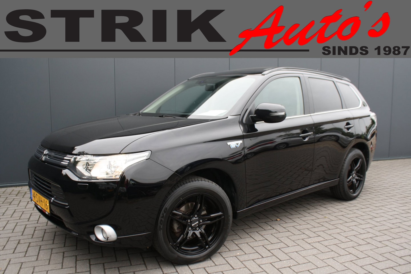 Mitsubishi Outlander - 2.0 PHEV instyle - LEDER - LED - NAVIGATIE - CAMERA - TREKHAAK - SCHUIFDAK - AutoWereld.nl