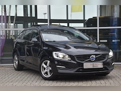Volvo V60 - D3 Summum | ACC | Leder | Schuifdak | Trekhaak