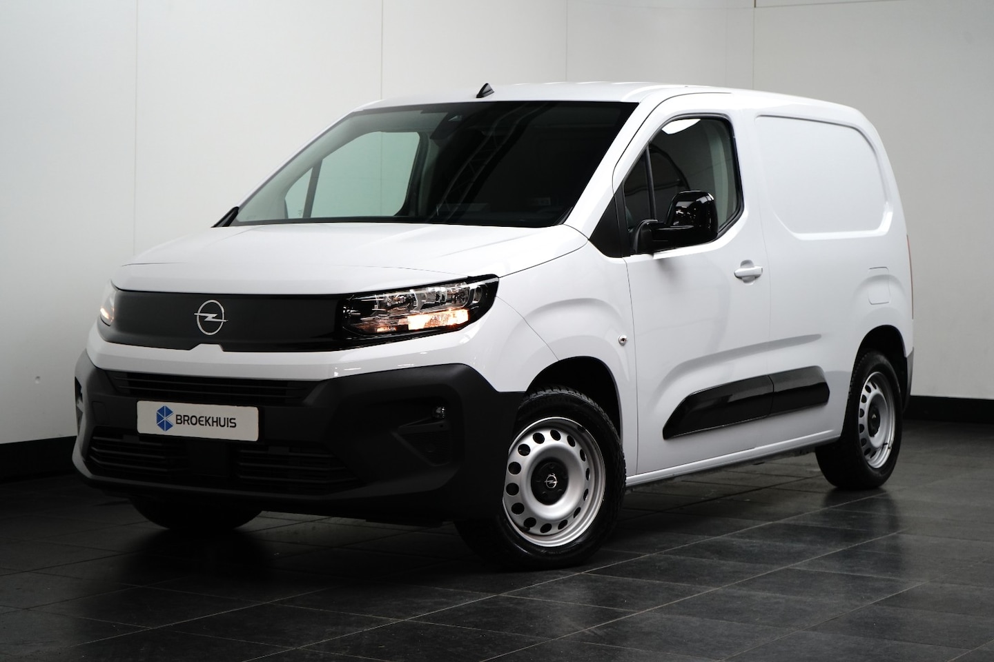 Opel Combo - 1.5 BlueHDi 100 S&S L1 3-Zits | Navigatie | Airco | Cruise | Houten Vloer | Digitaal Dashb - AutoWereld.nl