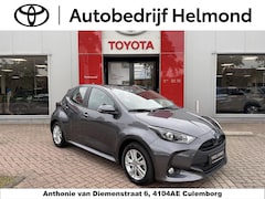 Toyota Yaris - 1.5 Hybrid 115 Business | Parkeersensoren voor/ achter | Stuurverwarming | Stoelverwarming