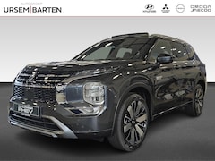 Mitsubishi Outlander - 2.4 PHEV Instyle | Achterbank in delen neerklapbaar | Achterbank verwarmd | Achteruitrij a