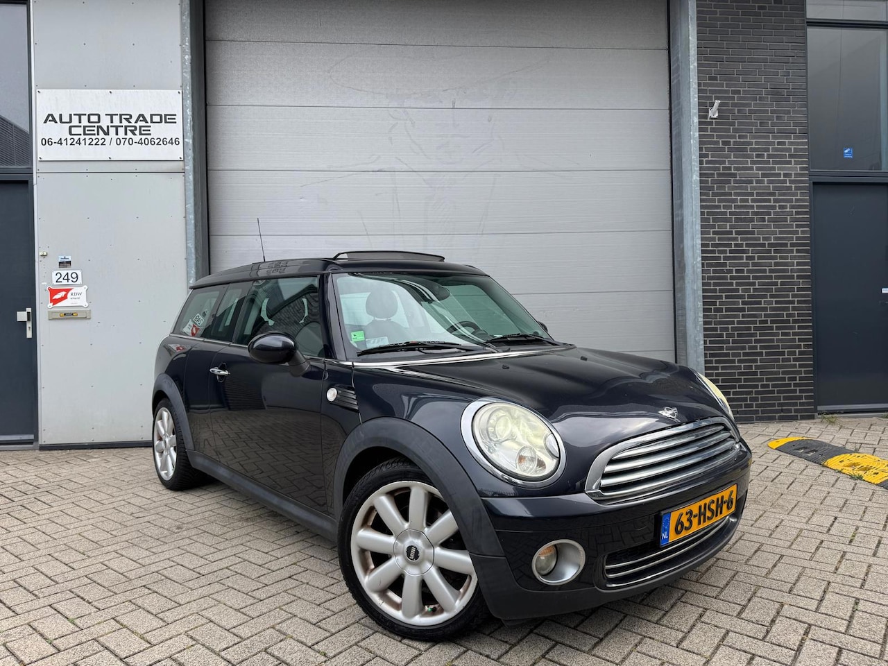 MINI Clubman - 1.6 Cooper [Pano | StoelVW | Cruise | PDC | Leder] - AutoWereld.nl