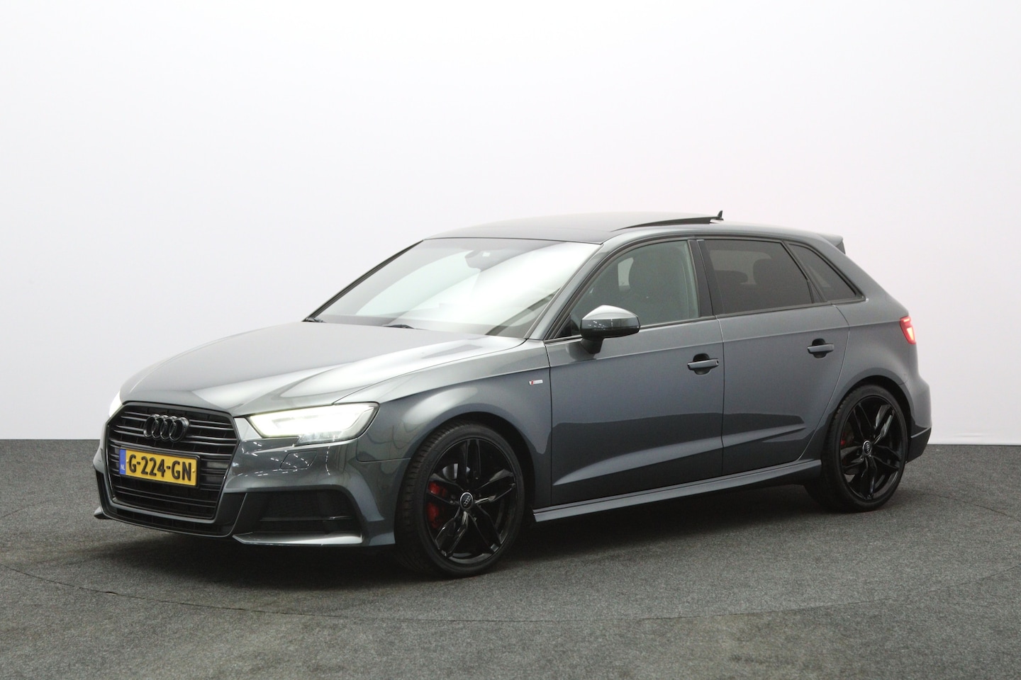 Audi A3 Sportback - 35 TFSI CoD Advance Sport 35 TFSI 150 PK CoD Advance Sport, Panoramadak, Stoelverwarming, Cruise Control - AutoWereld.nl