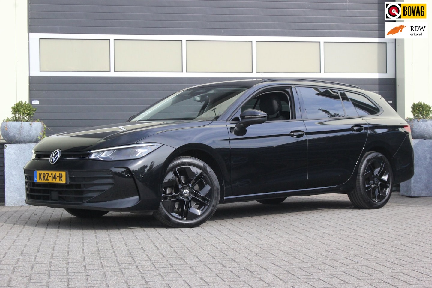 Volkswagen Passat Variant - 1.5 eTSI Business | Camera | Carplay | - AutoWereld.nl