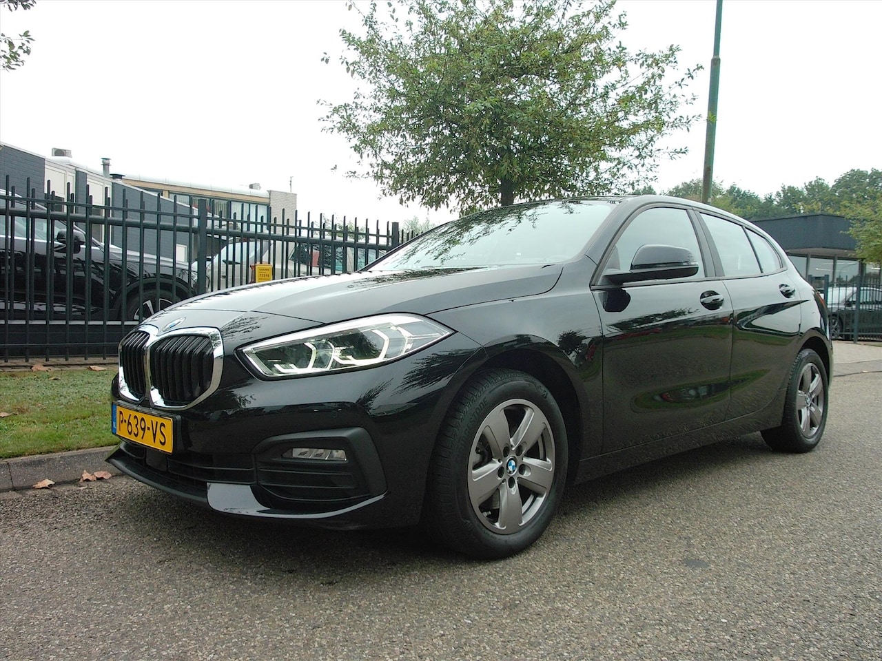 BMW 1-serie - (f40) 118i 136pk Automaat Business Edition Navigatie - AutoWereld.nl