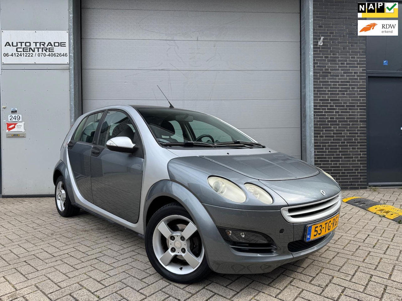 Smart Forfour - 1.3 passion 4-cilinder! [1ste eig | Airco | Glazen dak] - AutoWereld.nl