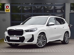 BMW X1 - sDrive20i M Sport | Pano | 360 cam | 20 inch | Leer
