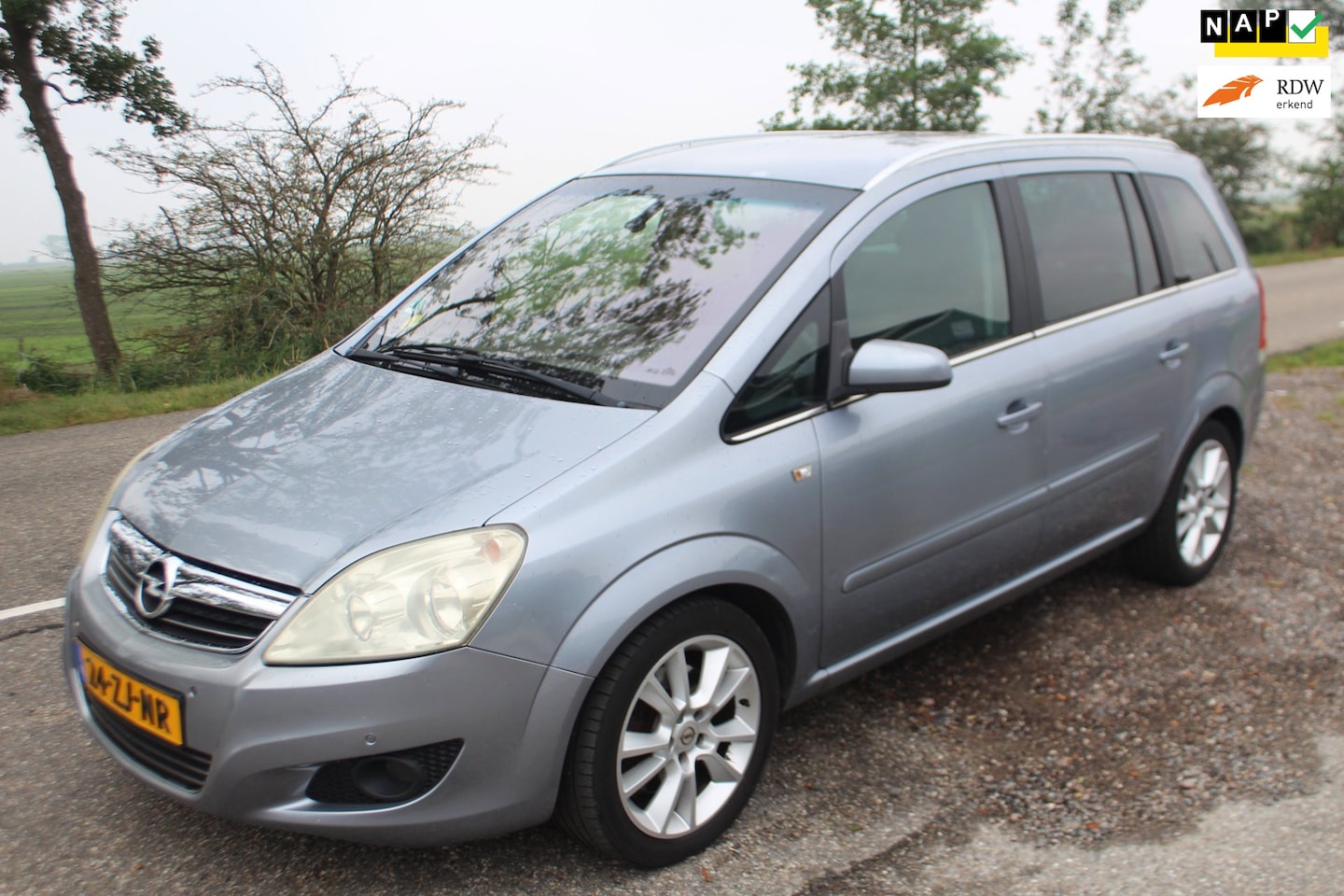 Opel Zafira - 2.2 Cosmo // 7-pers // - AutoWereld.nl