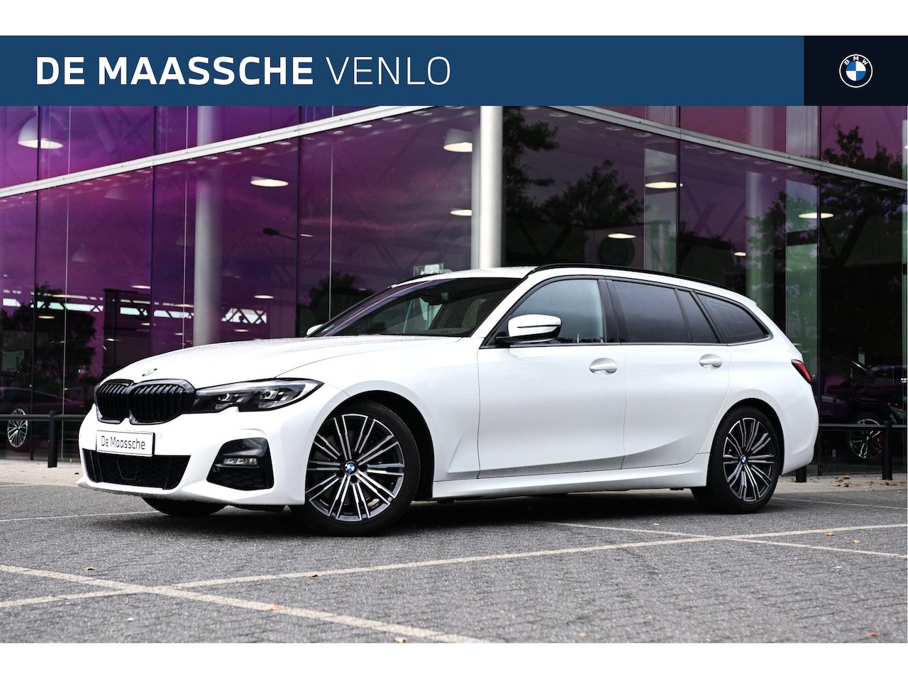 BMW 3-serie Touring - 330i M Sport Automaat / Sportstoelen / Active Cruise Control / M Sportonderstel / Live Coc - AutoWereld.nl