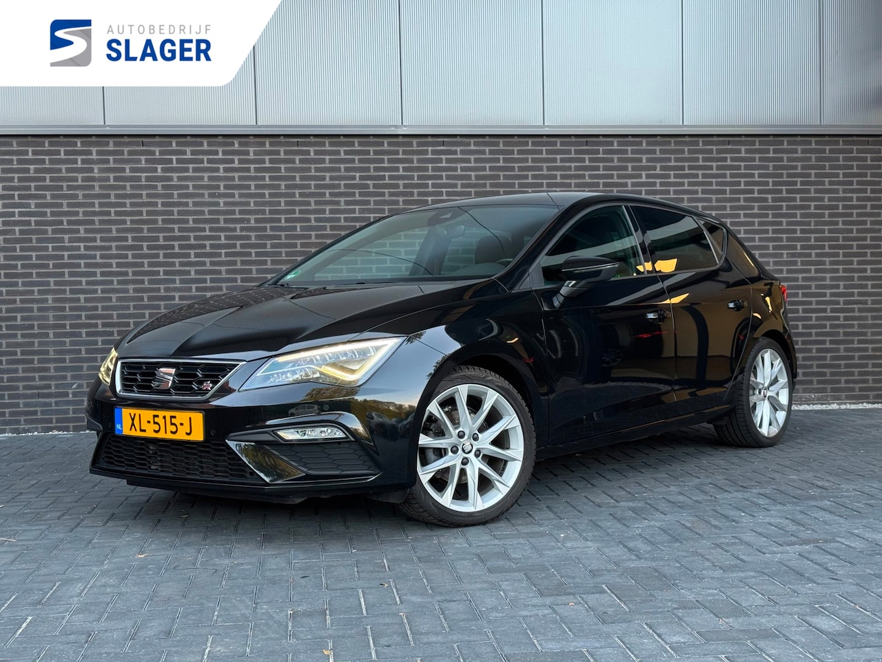 SEAT Leon - 1.5 TSI FR Business Intense DSG | Full LED | Trekhaak | Lane Assist | Keyless - AutoWereld.nl