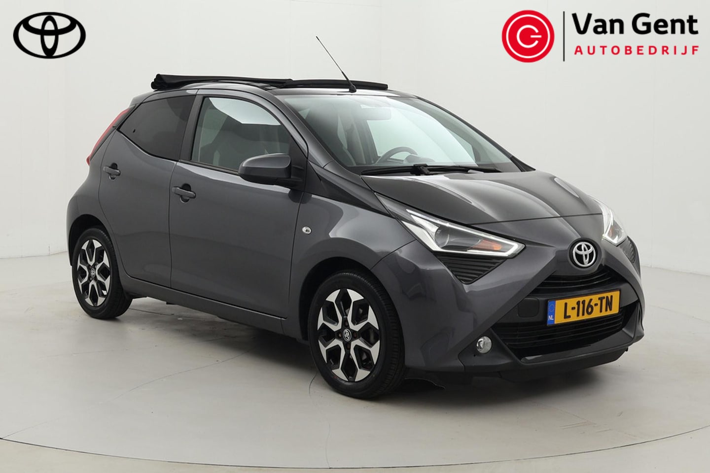 Toyota Aygo - 1.0 VVT-i x-joy cabrio | Elektrisch vouwdak | Apple Carplay / Android Auto | Cruise Contro - AutoWereld.nl