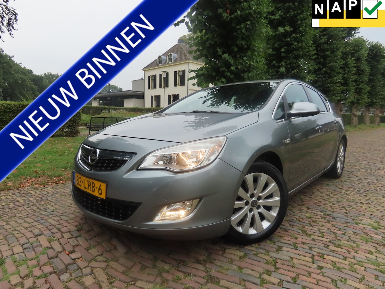 Opel Astra - 1.6 Turbo Cosmo Climate control Cruise control Pdc Trekhaak Half leer Sfeerverlichting Lm - AutoWereld.nl