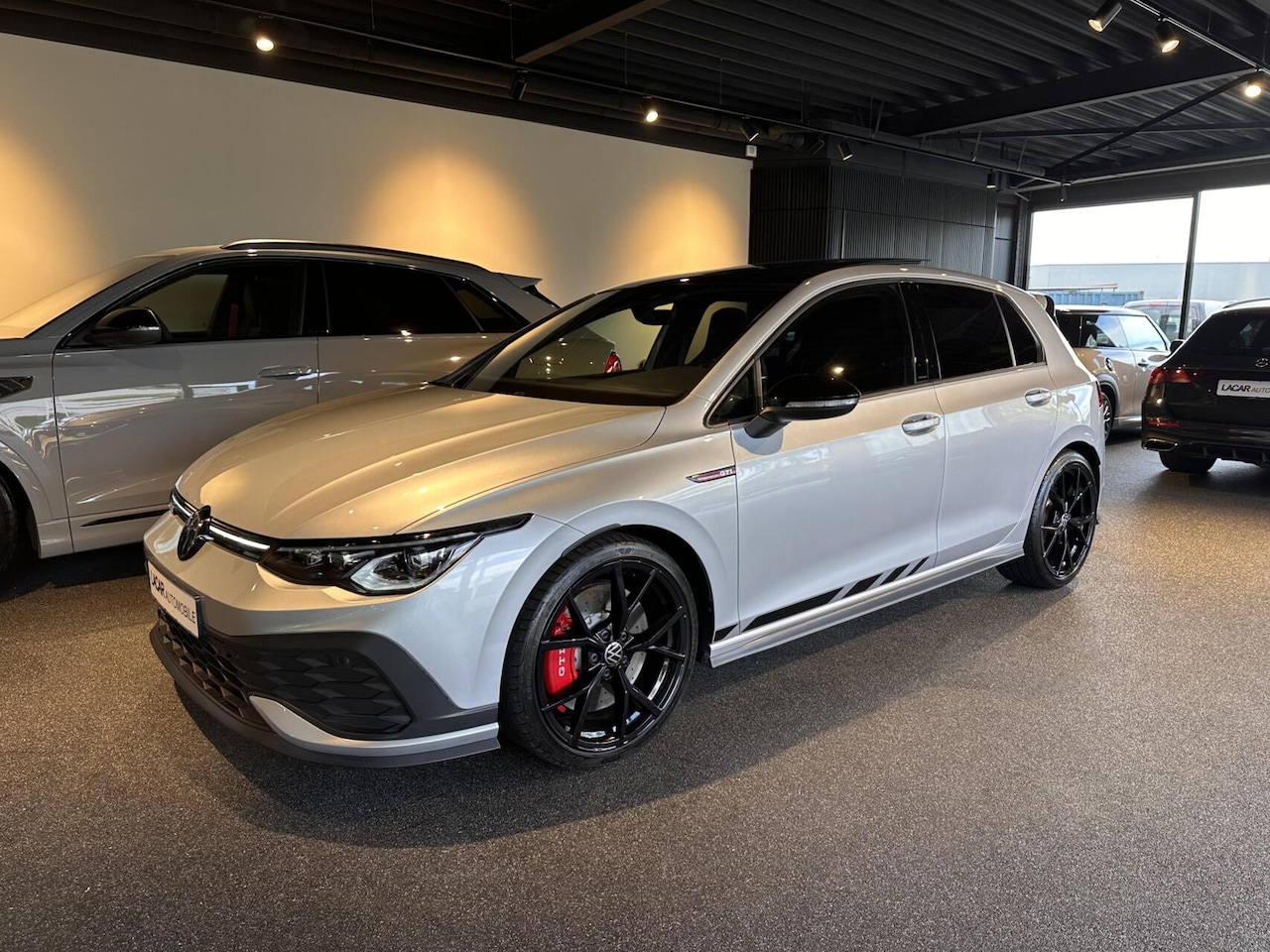 Volkswagen Golf - 2.0 TSI GTI CLUBSPORT/PANO//NURB/IQ-LIGHT - AutoWereld.nl
