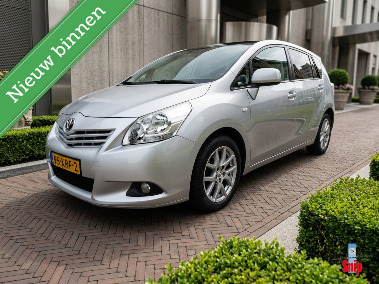 Toyota Verso S - 1.3 VVT-i Dynamic 7 Persoons - AutoWereld.nl