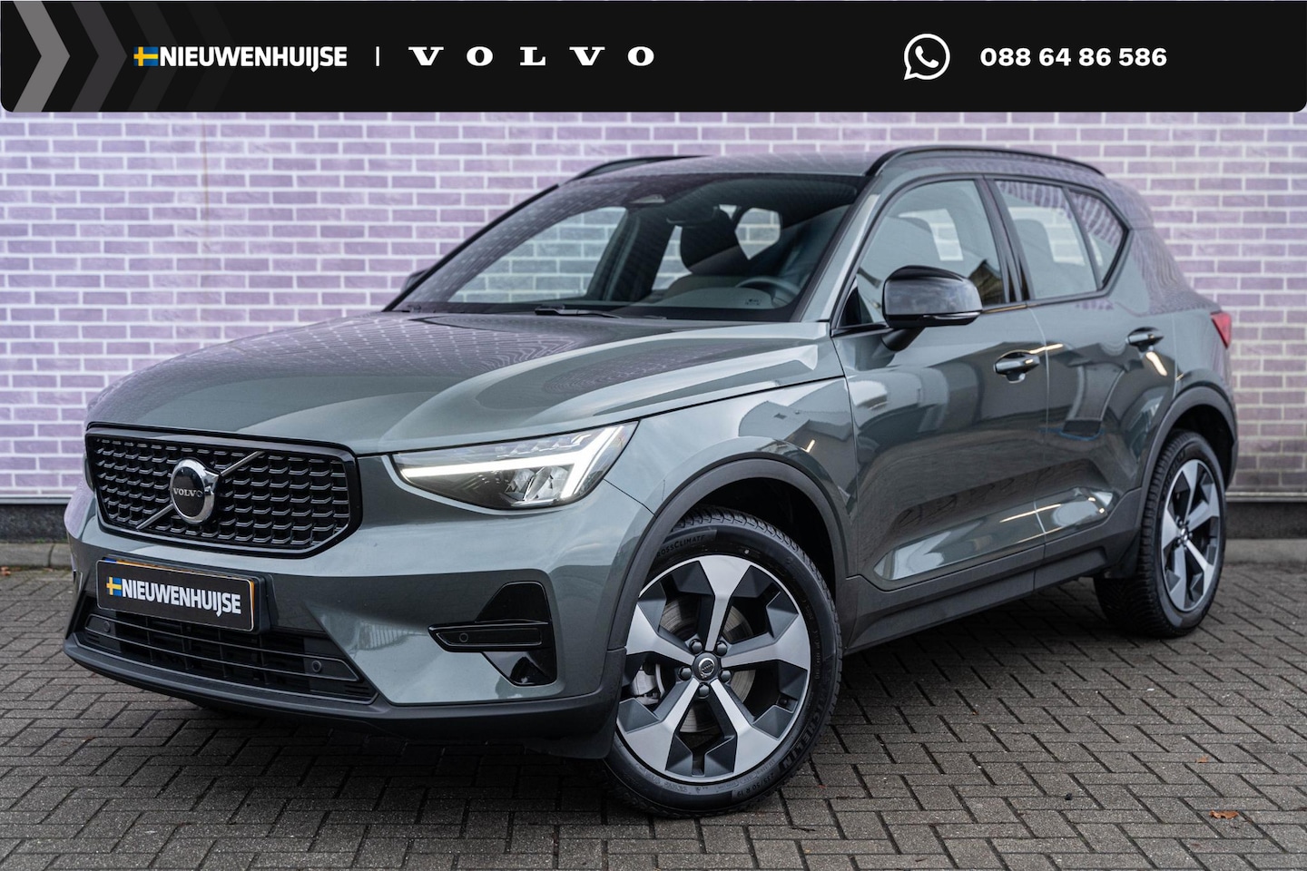 Volvo XC40 - 2.0 B4 Plus Dark | Adaptieve Cruise Control | Harman Kardon Audio | Trekhaak | Verwarmbare - AutoWereld.nl