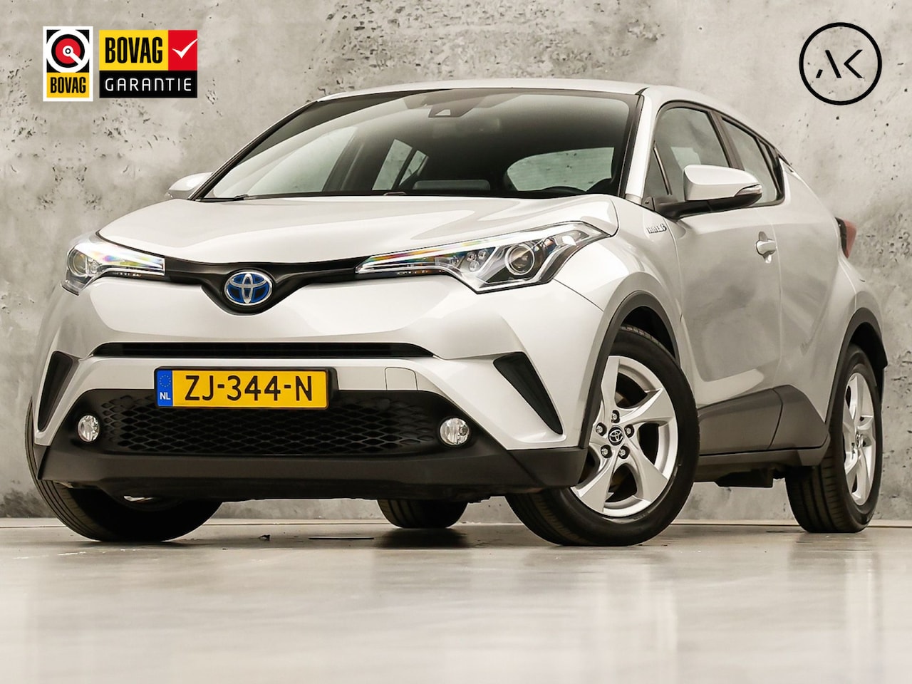 Toyota C-HR - 1.8 Hybrid Sport Automaat (NAVIGATIE, CLIMATE, CAMERA, SPORTSTOELEN, ADAPTIVE CRUISE, ZWAR - AutoWereld.nl