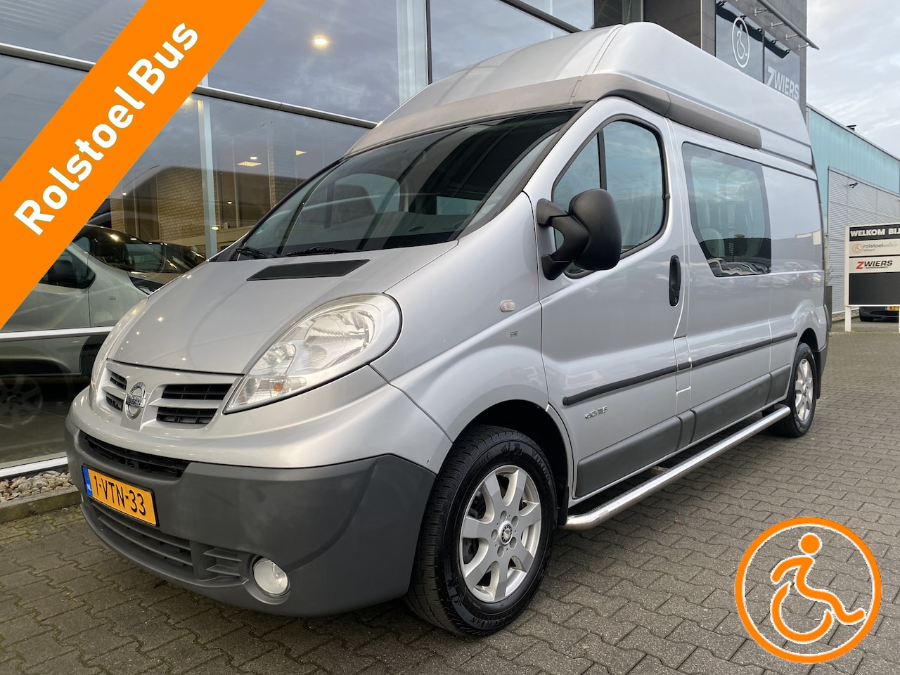Nissan Primastar - 3+1 Rolstoelbus Side-to-Side 2.0 dCi L2H2 Acenta (Mooie ruime rolstoelbus met lift en side - AutoWereld.nl