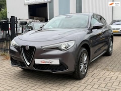 Alfa Romeo Stelvio - 2.0 T AWD Q4 200PK Leer Navi Trekhaak Keyless