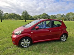Toyota Aygo - 1.0-12V Aspiration Red
