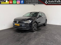 Volkswagen Tiguan - 1.5 TSI Elegance.1800KG Trekgewicht