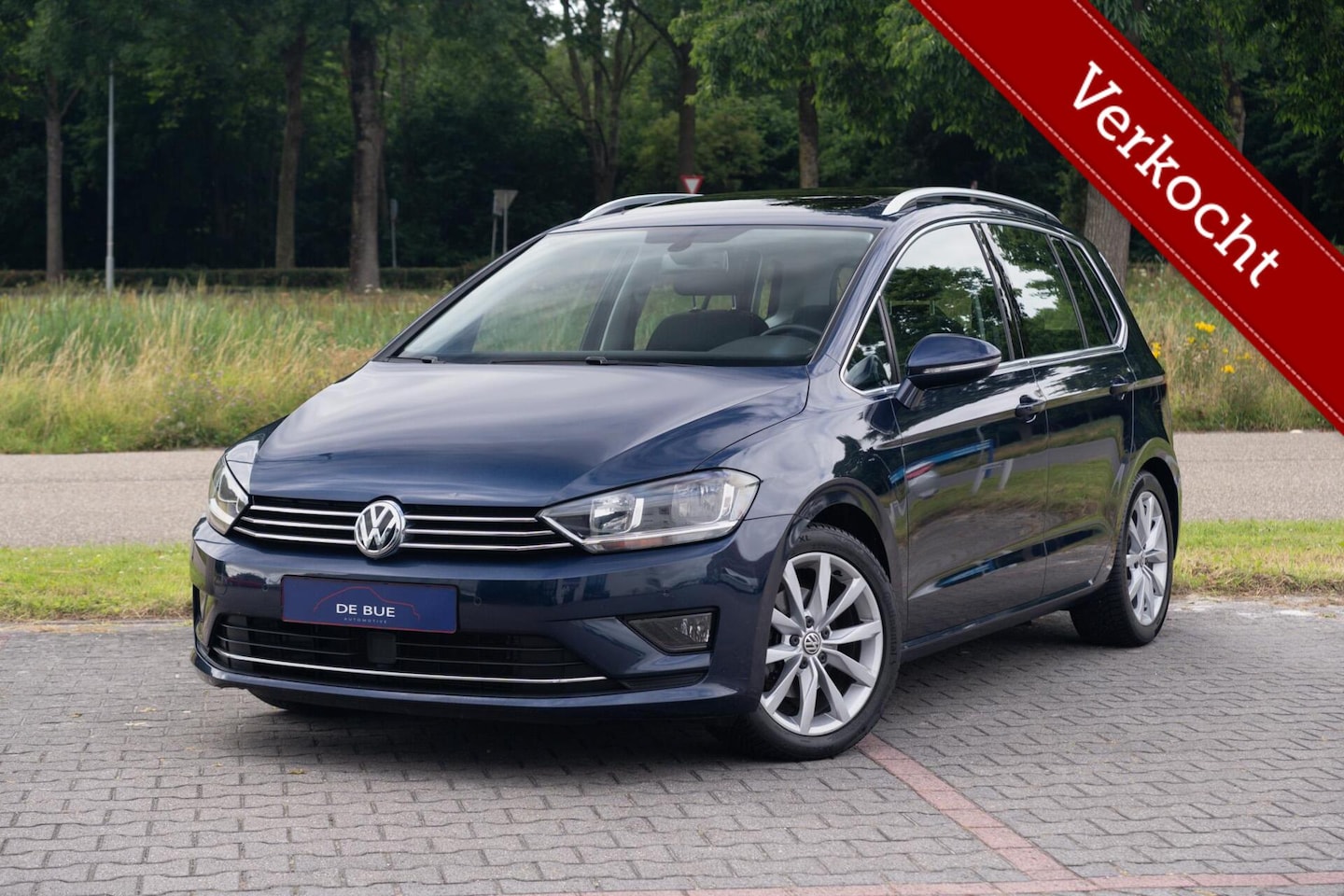 Volkswagen Golf Sportsvan - 1.4 TSI Highline|Org. NL NAP|1ste Eig.|Automaat|Trekhaak|Panoramadak|DAB|Adaptive Cruise|D - AutoWereld.nl
