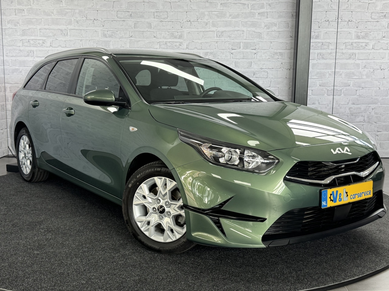 Kia Cee'd Sportswagon - Ceed 1.0 T-GDi DynamicPlusLine Stoel-Stuurverwarming CarPlay Camera - AutoWereld.nl