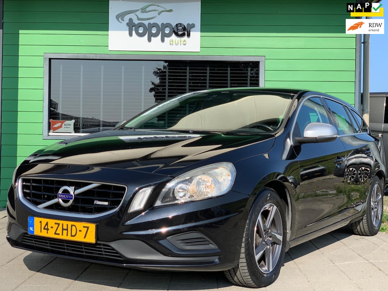 Volvo V60 - 1.6 T3 R-Design|2e Eigenaar|Automaat|Navigatie|Climatronic|CruiseControl| - AutoWereld.nl