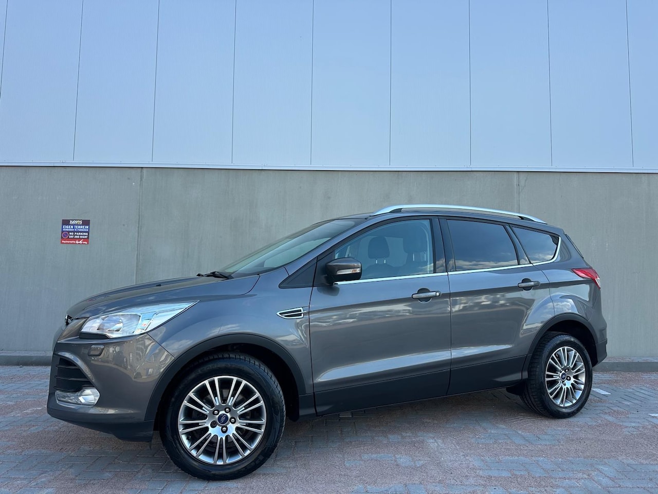 Ford Kuga - 1.6 Titanium Climate C, Cruise C, Stoelverw, Afn.Trekhaak!!!! - AutoWereld.nl