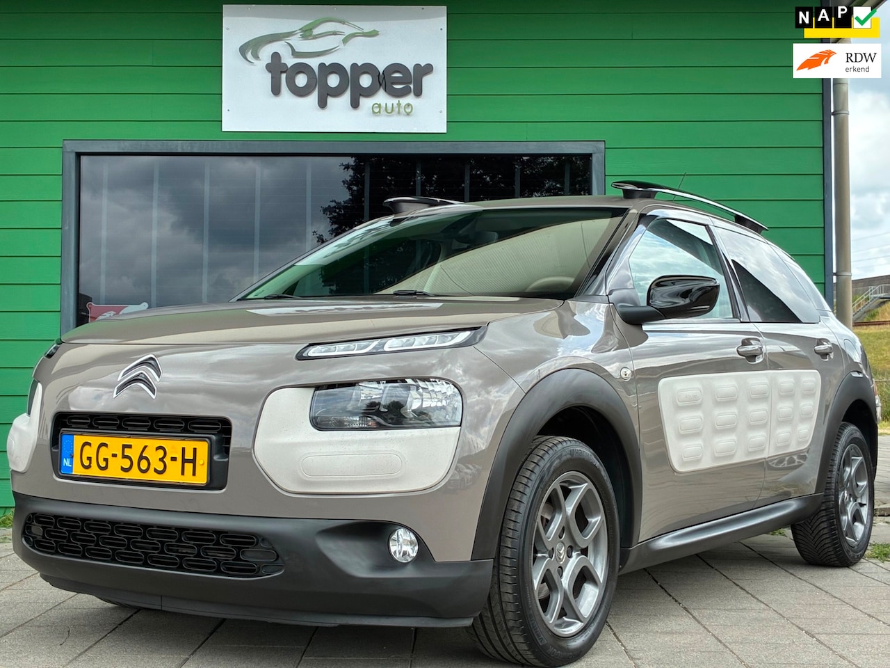 Citroën C4 Cactus - 1.2 e-VTi Shine|2e Eigenaar|Automaat|D-Riem v.v.|Navigatie|Camera|Climatronic|CruiseContro - AutoWereld.nl