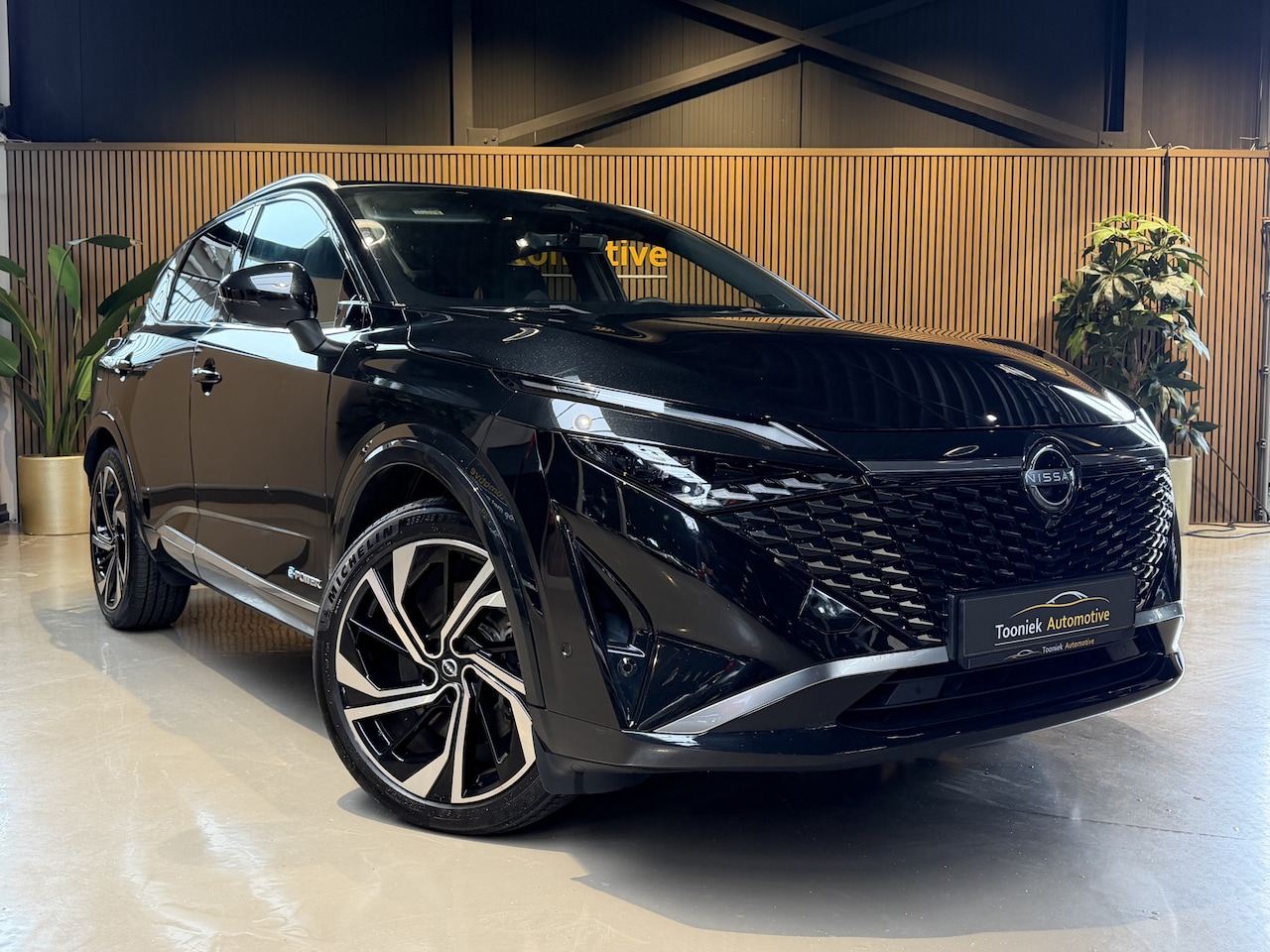 Nissan Qashqai - 1.5 e-Power Tekna Plus | PANORAMADAK | STOELVERWARMING | FULL OPTIONS - AutoWereld.nl