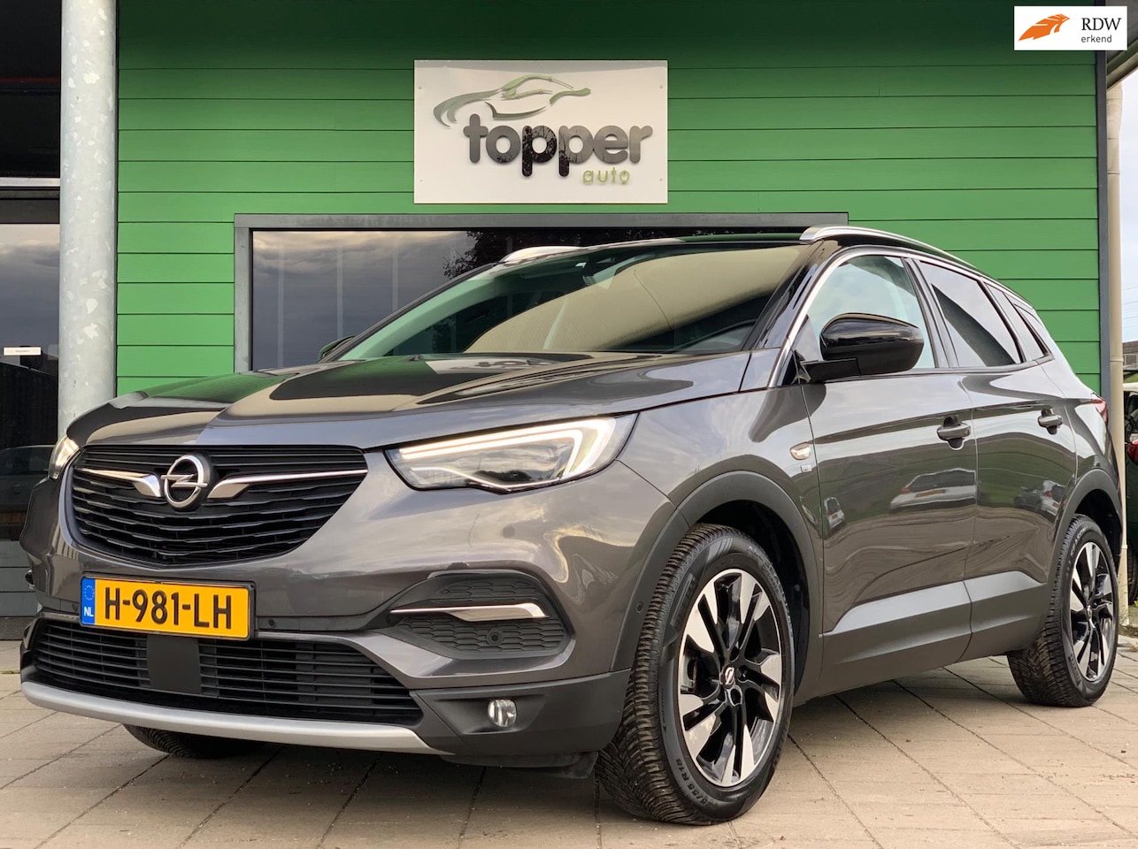 Opel Grandland X - 1.2 Turbo Innovation|1e Eigenaar|Automaat|Navigatie|Camera|Climatronic|CruiseControl - AutoWereld.nl