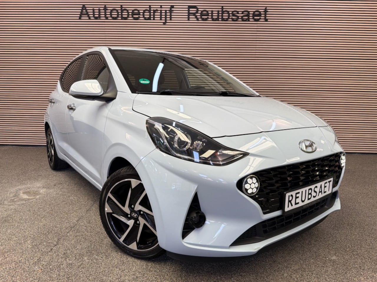 Hyundai i10 - 1.2 83pk Premium Clima Cruise Carplay Stoelverw, Incl 12Mnd Garantie - AutoWereld.nl
