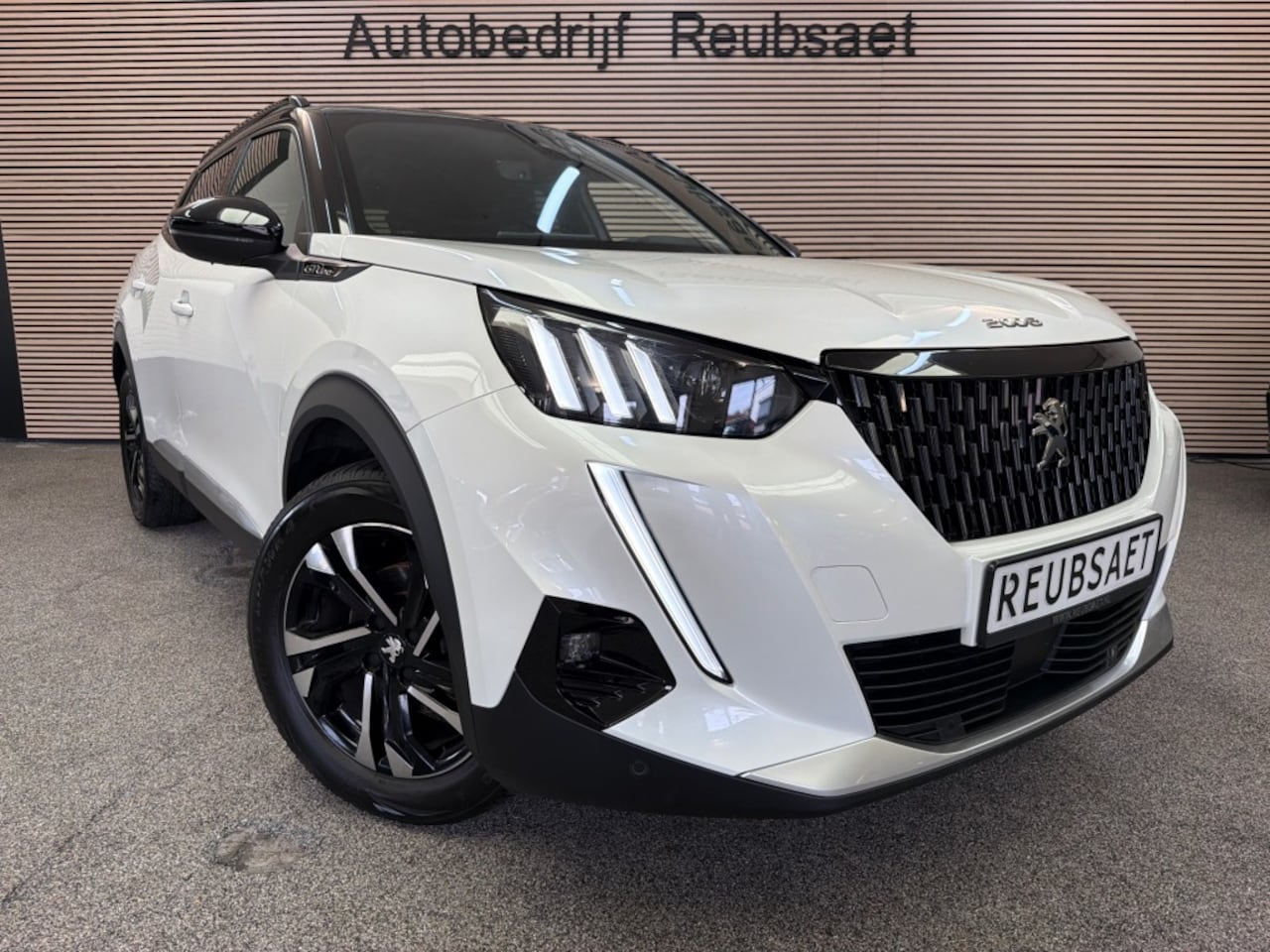 Peugeot 2008 - 1.2 PureTech GT-Line Clima Navi Cruise Camera Carplay Incl 12Mnd Garantie - AutoWereld.nl