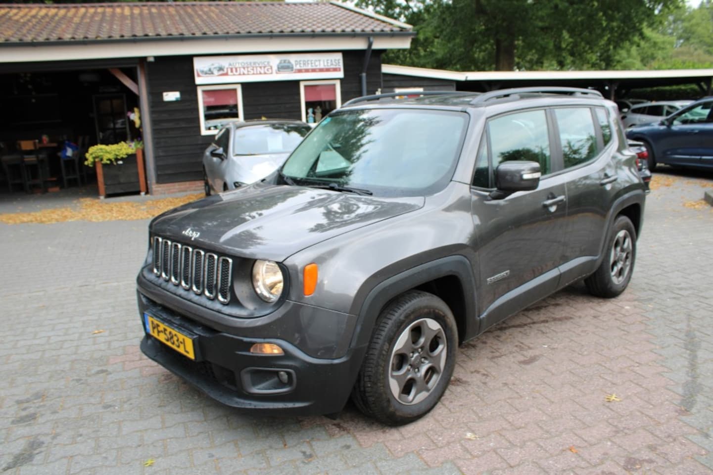 Jeep Renegade - 1.4 MultiAir Longitude - Automaat - Navi Cruise - AutoWereld.nl