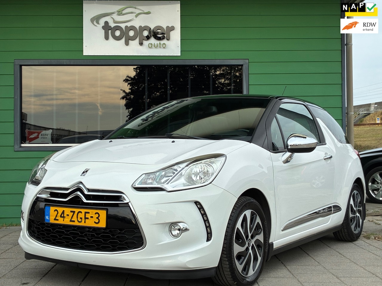 Citroën DS3 - 1.2 VTi Chic|2e Eigenaar|Navigatie|Climatronic|CruiseControl|Trekhaak|PDC|NAP| - AutoWereld.nl