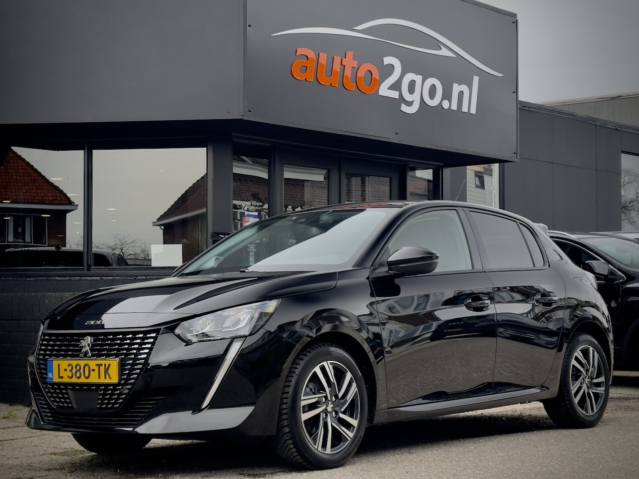 Peugeot 208 - 1.2 AUT8 BLUE ALLURE LEDER NAVI CAMERA DIGI-DASH LED LMV PDC - AutoWereld.nl