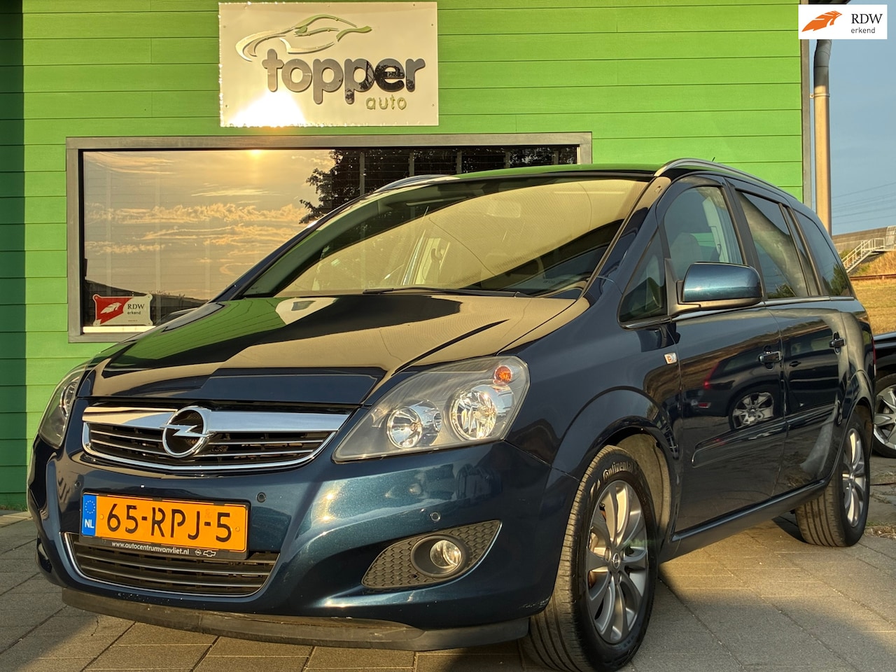 Opel Zafira - 1.8 Edition|1e Eigenaar|7-pers|Navigatie|Cruise|Airco|Trekhaak|PDC|Compleet Onderhouden| - AutoWereld.nl