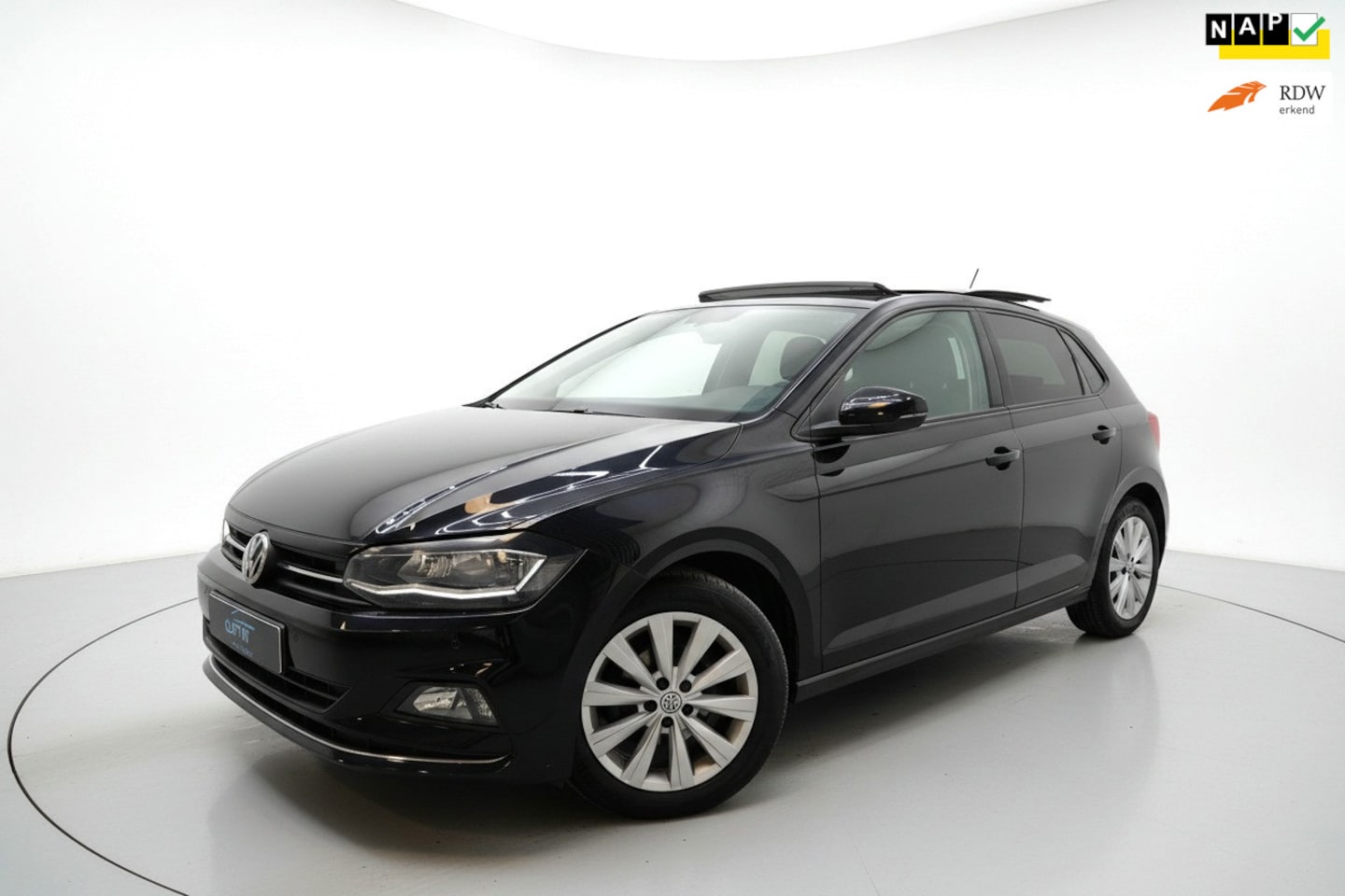 Volkswagen Polo - 1.0 TSI Highline PANO LED PDC ACC CARPLAY - AutoWereld.nl