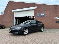 Skoda Octavia Combi - 1.4 TSI Greentech Elegance Businessline | Automaat | Panoramadak | Stoelverwarming