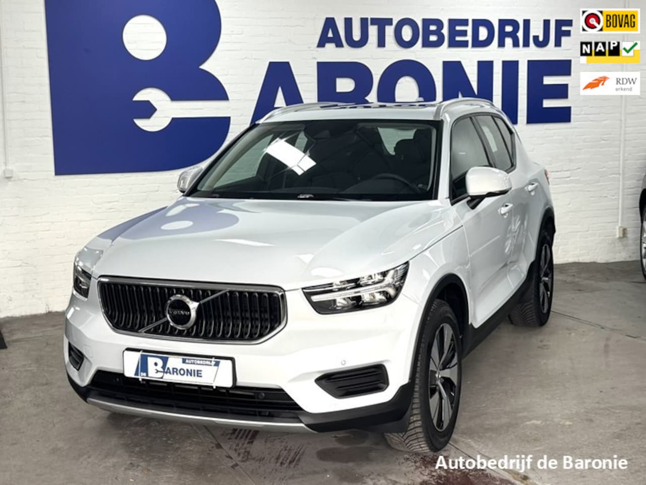 Volvo XC40 - 1.5 T3 Momentum Business 1.5 T3 Momentum Business, adaptive cruise - AutoWereld.nl