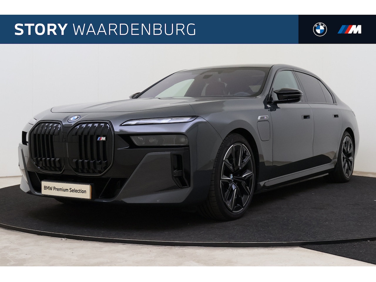 BMW 7-serie - M760e xDrive Automaat / Panoramadak Sky Lounge / Trekhaak / Executive Lounge Seating / Bow - AutoWereld.nl